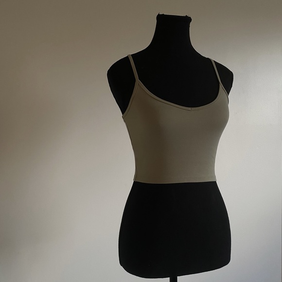 Aritzia Crop Top - Picture 3 of 8